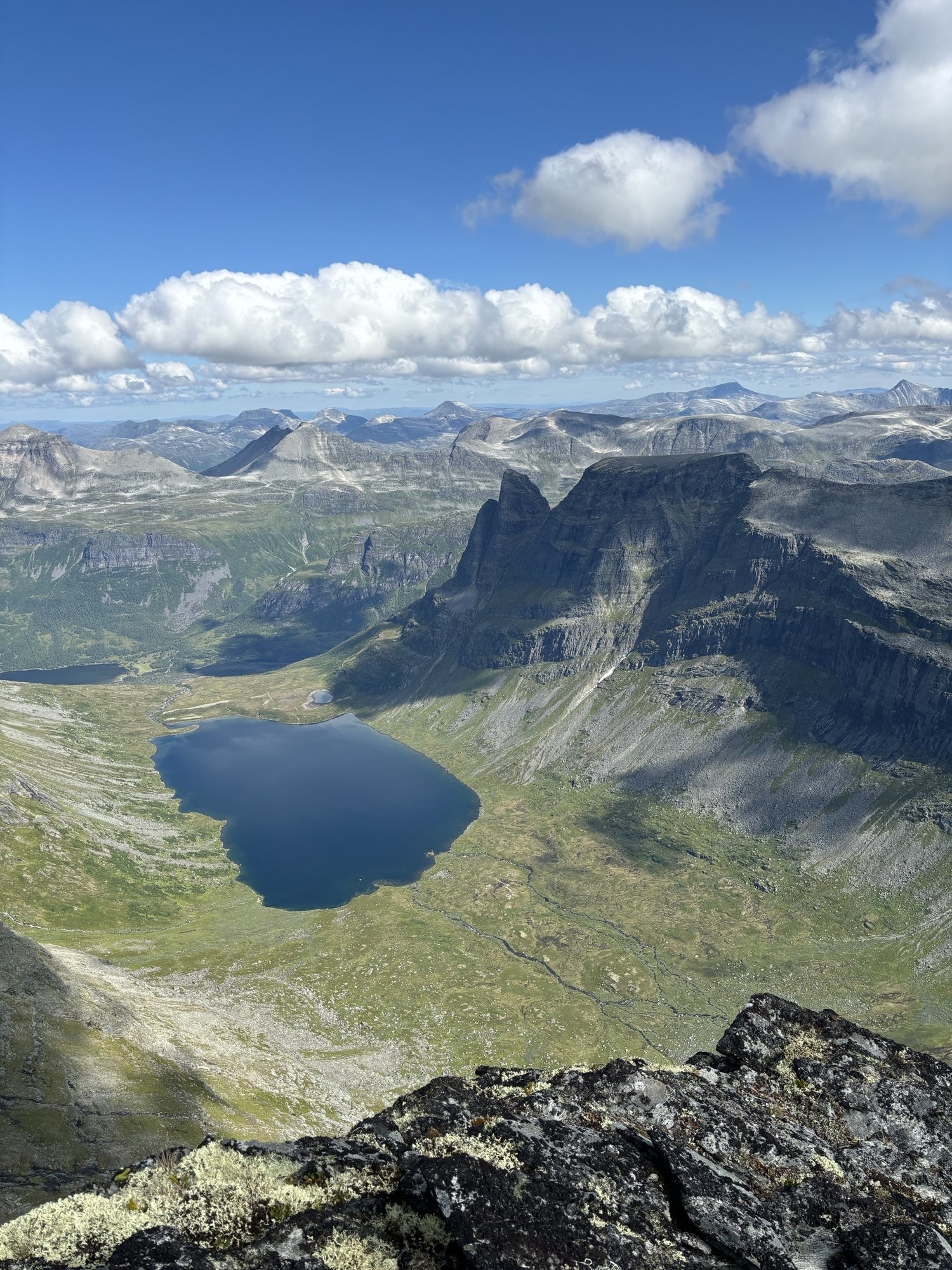 Topptur med fjordutsikt