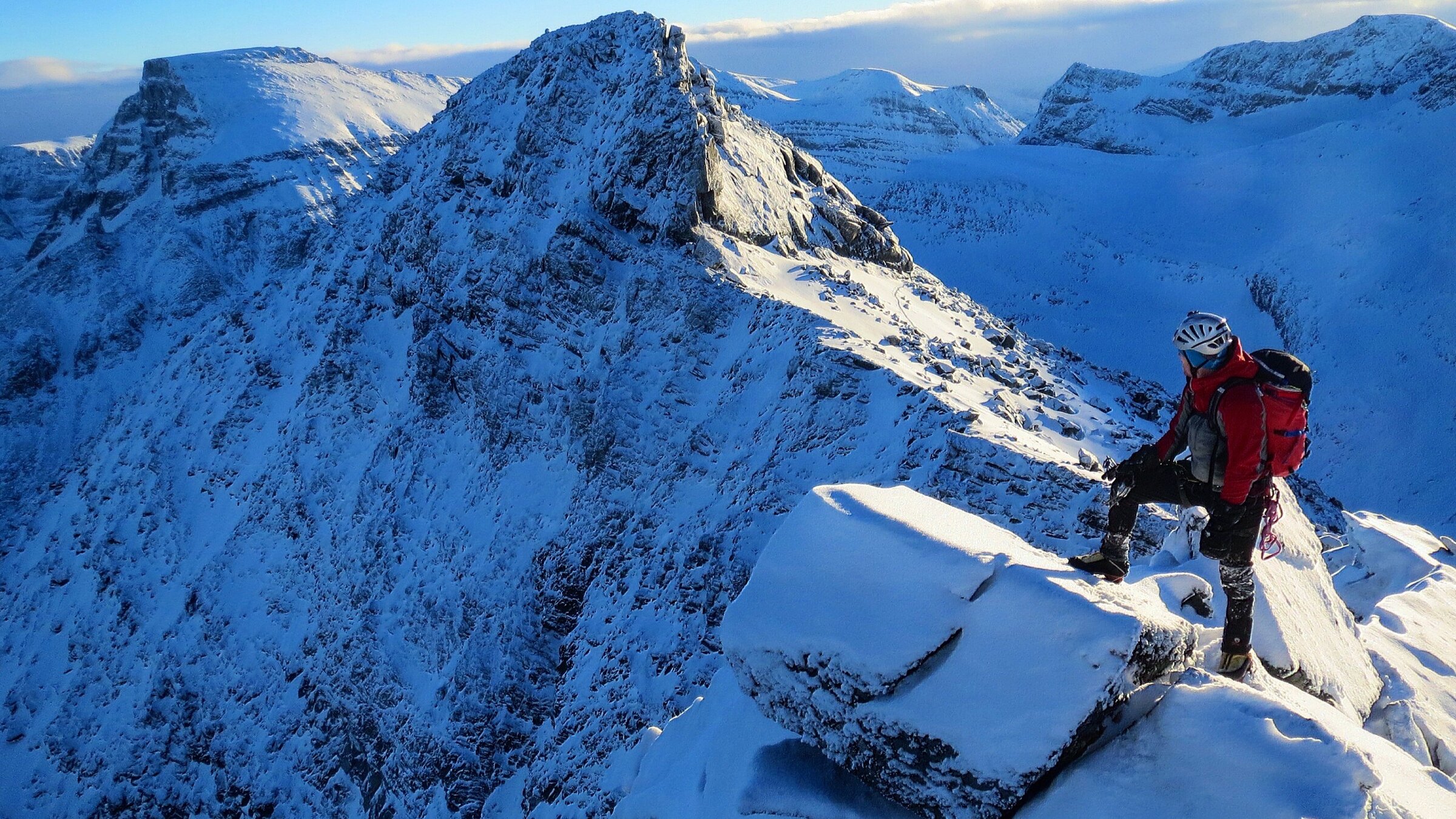 Vinterfjell og fjord